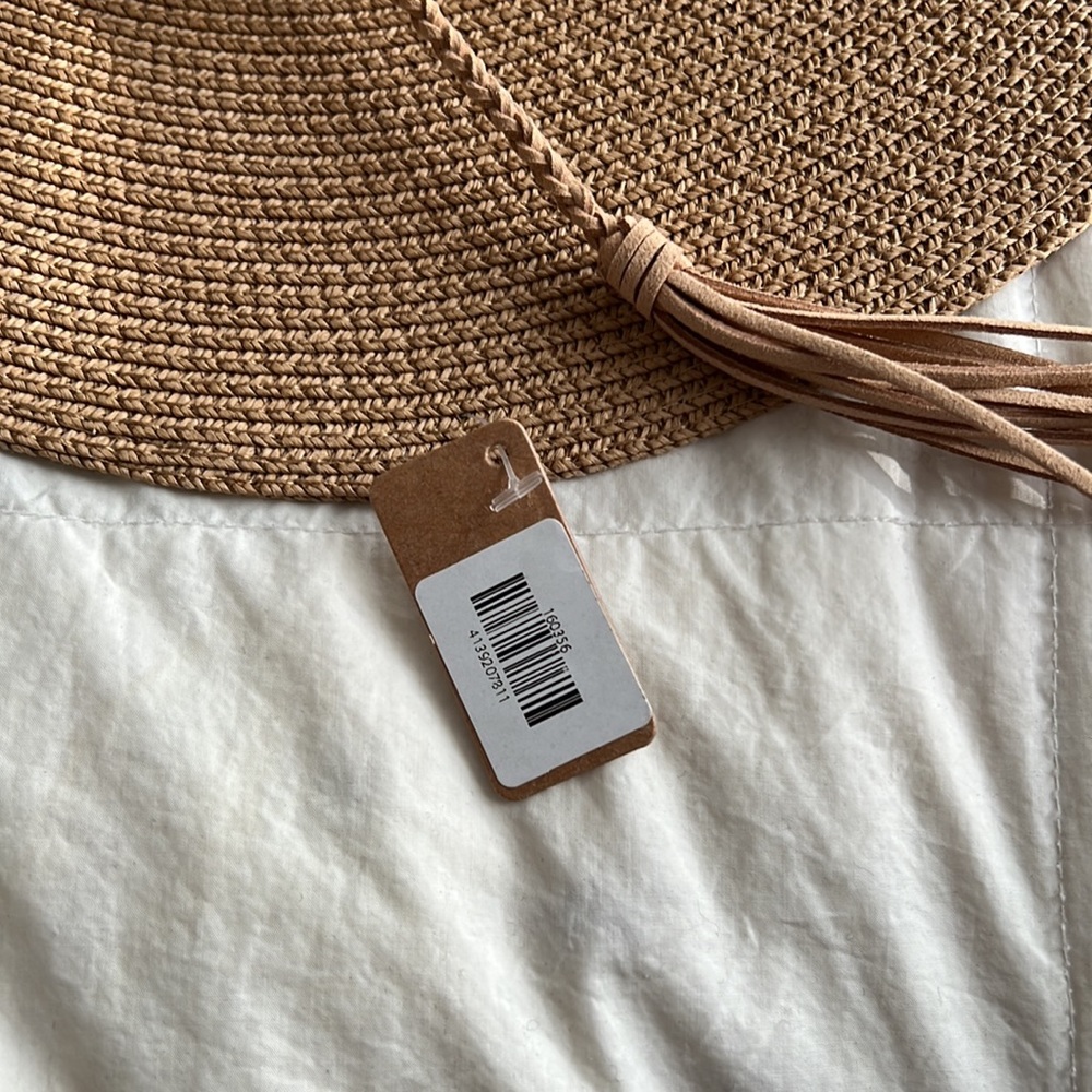 Straw hat - Picture 4 of 4